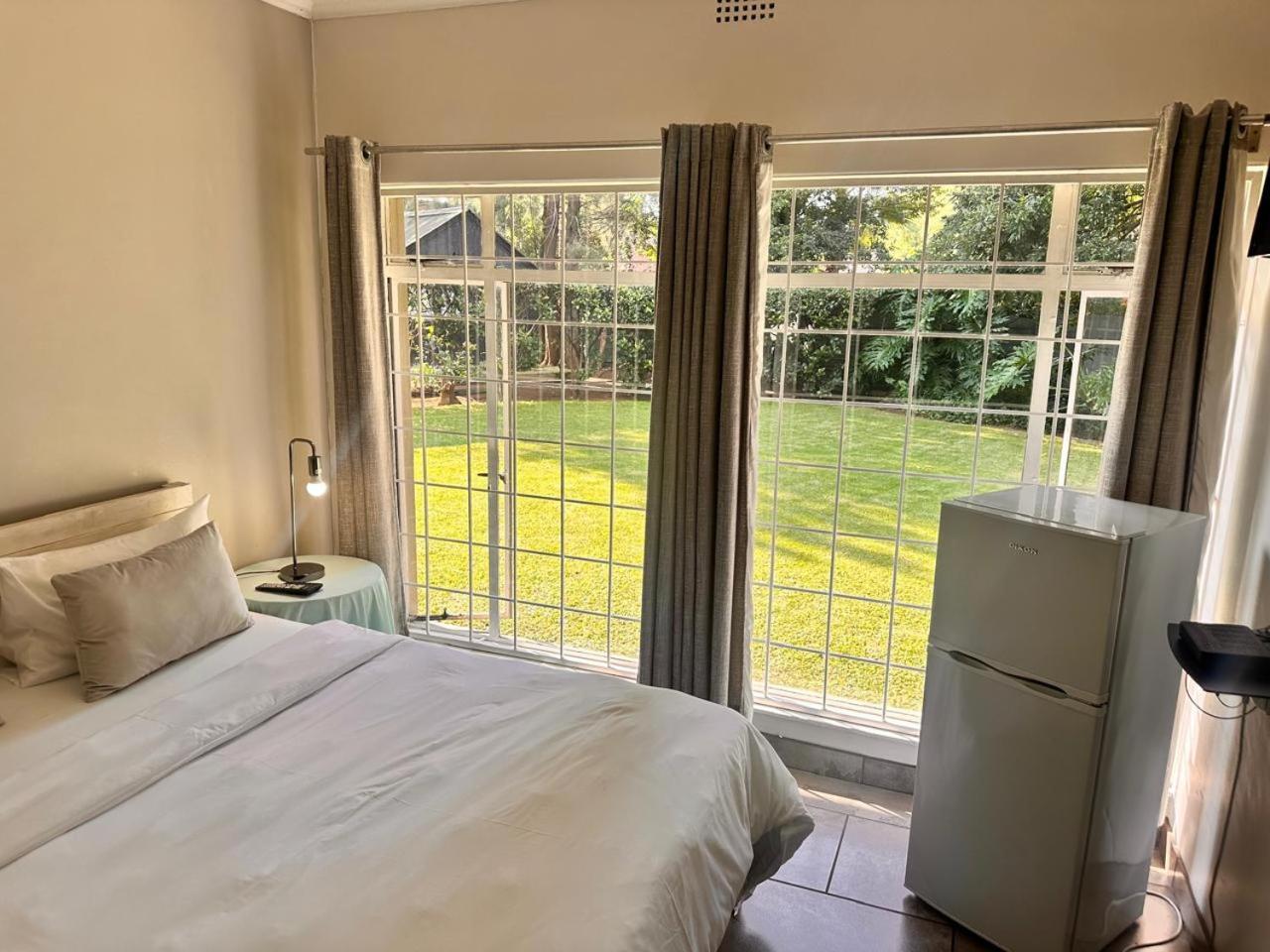 Woods Guest House Middelburg  Eksteriør billede